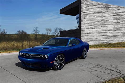 2018 Dodge Challenger Sxt Delivers Sporty Performance Without Busting