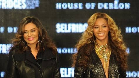 Tina Knowles Beyoncés Mama Wurde Ausgeraubt Galade