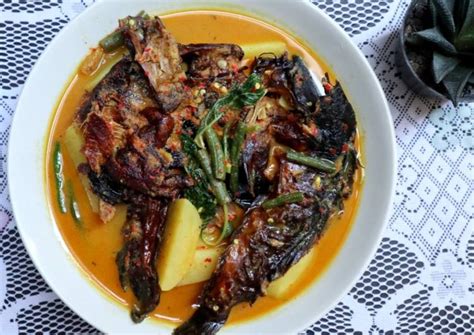 Cara membuat gulai tempoyak ikan patin. Resep Gulai ikan sale asap oleh Dina Sarfina - Cookpad