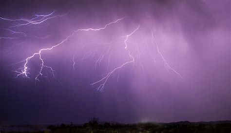 Storm Chaser Photographer Snaps Spectacular Lightning Show Melton