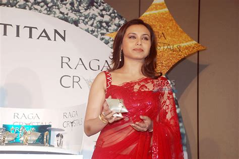 Bollywood Actress Gallery Rani Mukherjee In Red Saree And Sleeveless Blouse