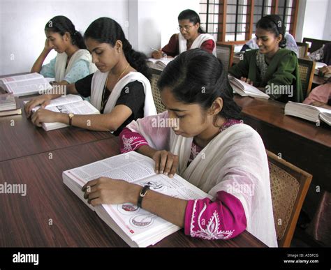 Kerala School Students Hi Res Stock Photography And Images Alamy