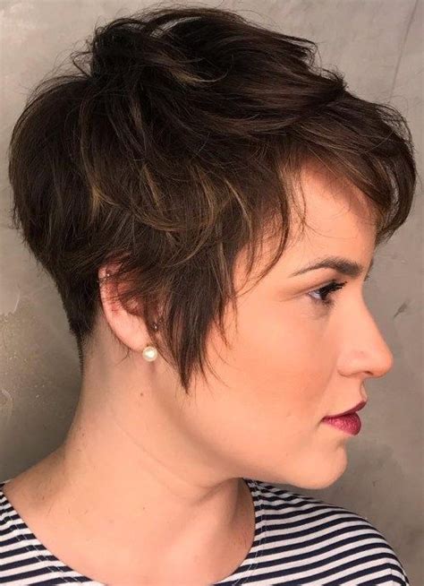 20 Best Cropped Haircuts For Women The Right Hairstyles Crop
