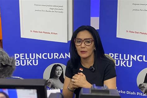 Rieke Diah Pitaloka Luncurkan Buku Kekerasan Simbolik Negara Riau Pos