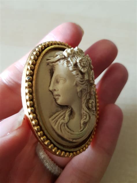 Cameo Brooch Antiques Board