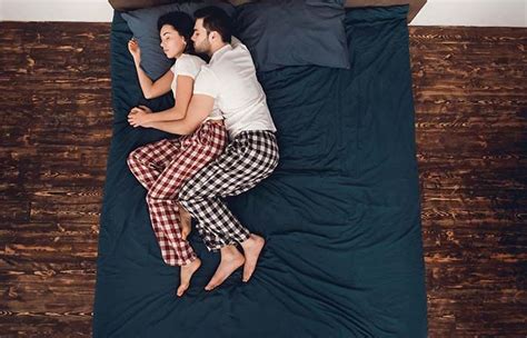 What Do Different Types Of Cuddles Actually Mean Couples Sleeping Positions Couple Sleeping