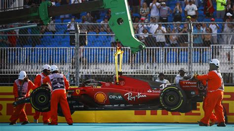 Leclerc Megtörte A Ferrarit Verstappen Behúzta A Második Edzést Miamiban