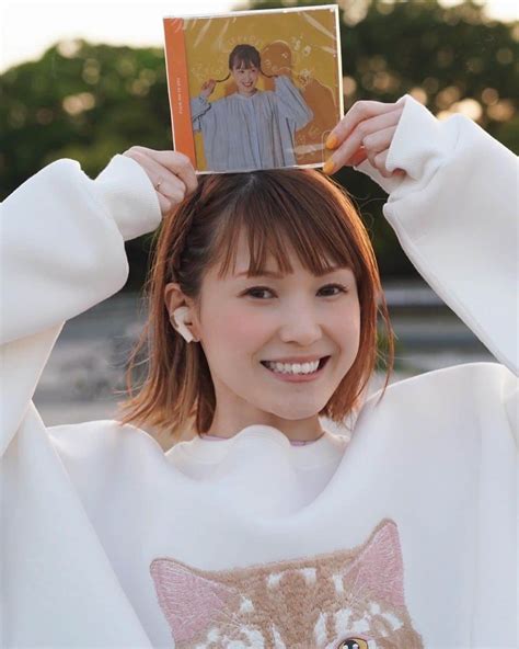 kecoriさんのインスタグラム写真 kecoriinstagram 「new miniアルバム『current me』配信、cd、無事にリリースされました🧡🎊 みんな聴いてくたかな🥺