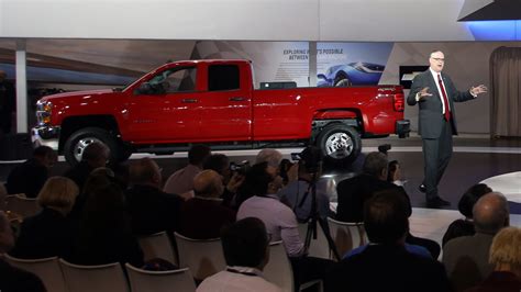 Chevrolet Unveils Cng Version Of Silverado Hd Pickup