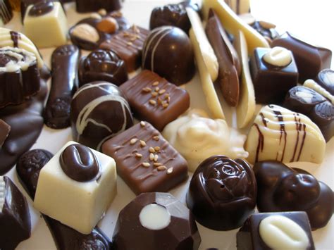 Bombones De Chocolate En 3 Combinaciones Deliciosas Mundo Pastel