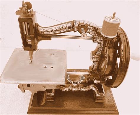 The Sleath Lockstitch Made By The Royal Sewing Machine Co If You