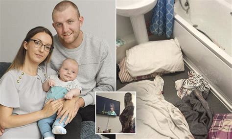 Woman Gives Birth On The Bathroom Floor In Nine Minutes Daily Mail Online