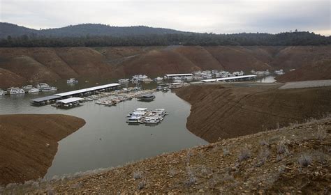 Then And Now Lake Oroville One Year Later Los Angeles Times
