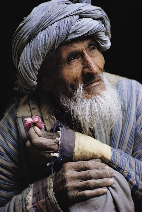 Jul 03, 2021 · u.s. The man with the rose Afghanistan May 1967. | Photography ...