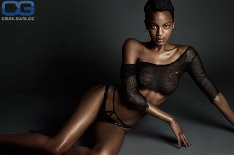 Ebonee Davis Nackt Nacktbilder Playboy Nacktfotos Fakes Oben Ohne