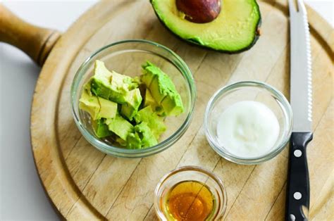 Diy avocado face mask recipe #2: This homemade avocado face mask can do wonders to your ...