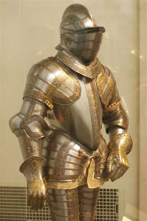 Pin By Bill On Knight And Crusader Armor Medieval Armor Knight Armor
