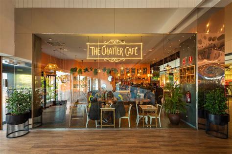 A 100 Fs Interior Design In The Chatter Café In Madrid