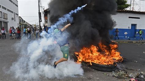 Venezuela time to worldwide time converters, current local time in venezuela, venezuela time clock with seconds. Venezuela Updates: Tear Gas Fired as Tensions Rise at the ...