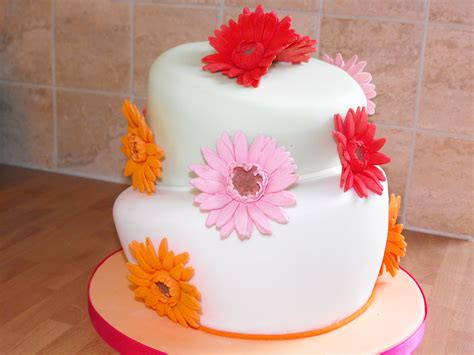 Does a birthday cake delivery service allow customization? Flower Cakes - Decoration Ideas | Little Birthday Cakes