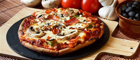 Prosciutto e Funghi Pizza | Traditional Pizza From Italy