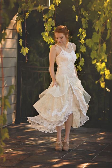 New Vintage Romance Lace Wedding Dress Ivory Lace Wedding Dress