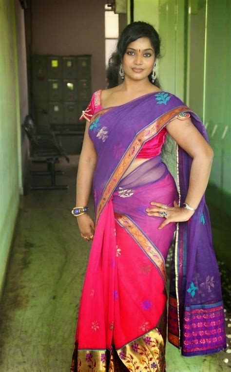 Thoppul azhagigal south indian navel beauties. Jayavani Aunty Hot Photos In Saree