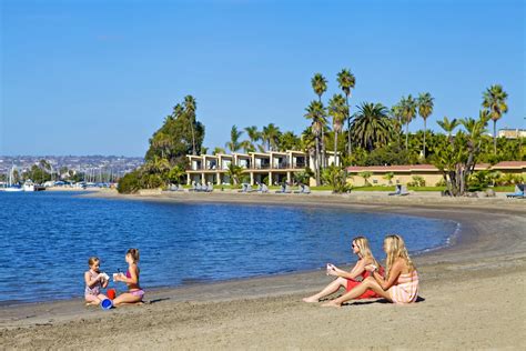 A Guide To The Best Beach Hotels In San Diego Based On Location And