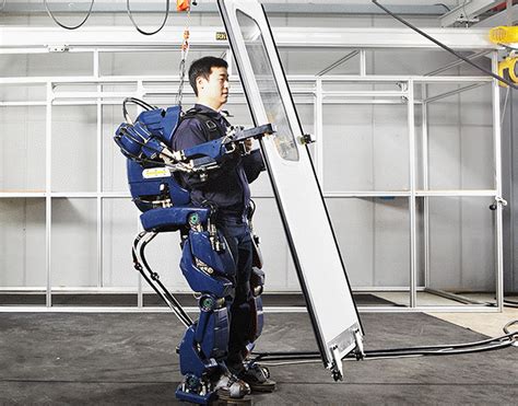 Hyundai S Wearable Robotic Exoskeleton Gives You Extra Strength Cool Wearable