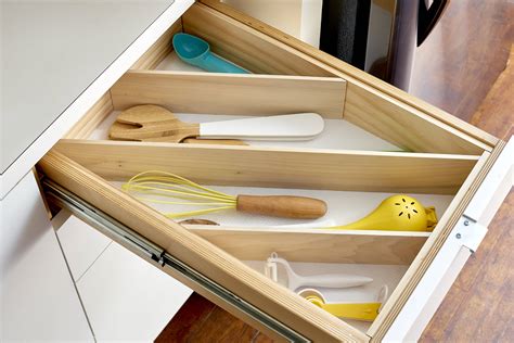 25 Ways To Organize Kitchen Cabinets And Drawers