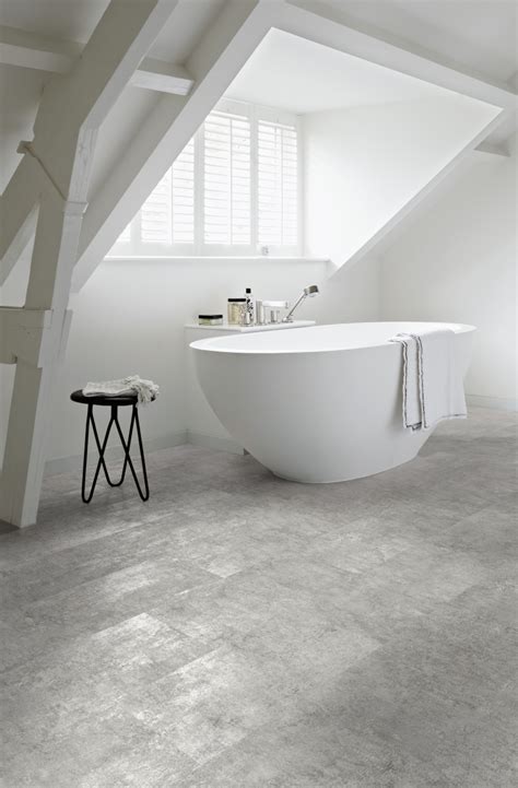 Available in a range of patterns and waterproof and highly practical, discover tapi's range of luxury vinyl tiles which is ideal for use in the bathroom. Polyflor Camaro Loc Grey Flagstone