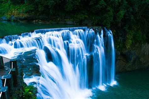 40 Beautiful Examples Of Waterfalls Photography The Jotform Blog