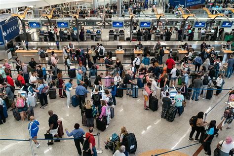 How Summer Air Travel Got So Crowded And Expensive Bloomberg