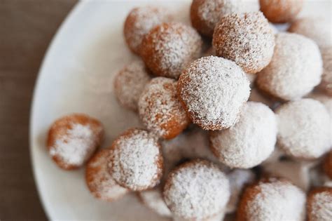 Mochi tofu donuts pon de ring recipe taste test. Mochi donuts - Pon de Rings | Dans la lune