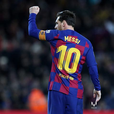 Messi A Tres Goles De Los 700 En Partidos Oficiales