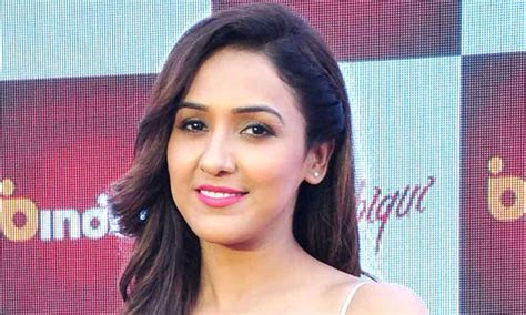 Neeti mohan was born as neeti mohan sharma on 18 november 1979 (age 39 years; Neeti Mohan - Punjabi Singer - DryTickets.com.au