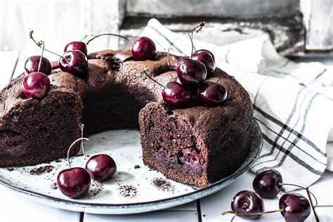 Es ist sehr einfach,dieses kuchenrezept für anfänger zu machen. Schokoladen-Kirsch-Kuchen | Rezept | Schoko kirsch kuchen ...