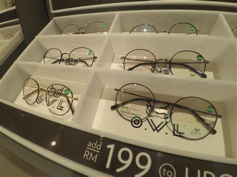 Zaman sekarang ni dah berulang balik dari zaman datuk. A-Look Eyewear & O.W.L Eyewear - Cermin Mata Siap Dalam 1 ...