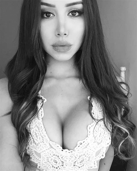 Alejandra Treviño Aletrevino95 En Instagram 🖤 Ale Ana Cheri Hot Body Women Big Boobs