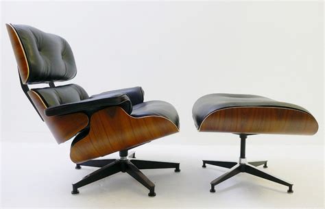 For Sale Lounge Chair And Ottoman By Charles And Ray Eames For Herman