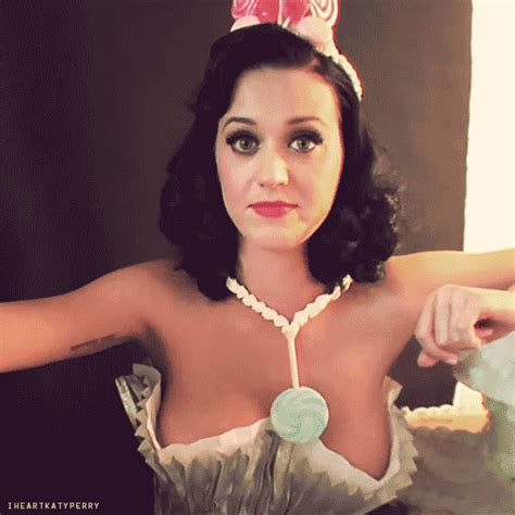 Kinky S Of Katy Perrys Boobs 31 S