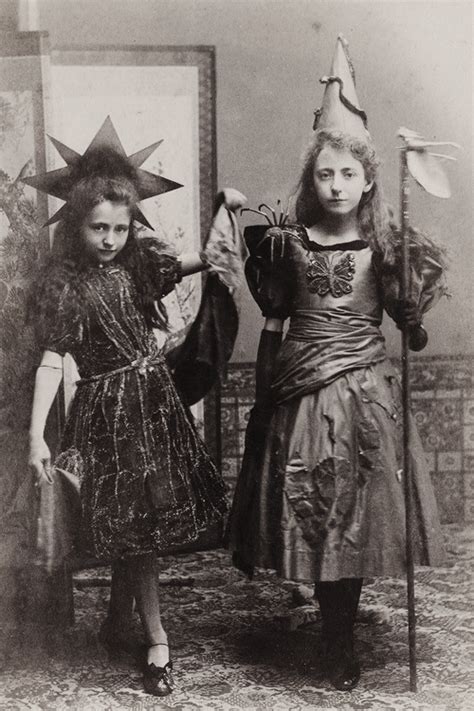 Top 10 Victorian Halloween Costumes For Women