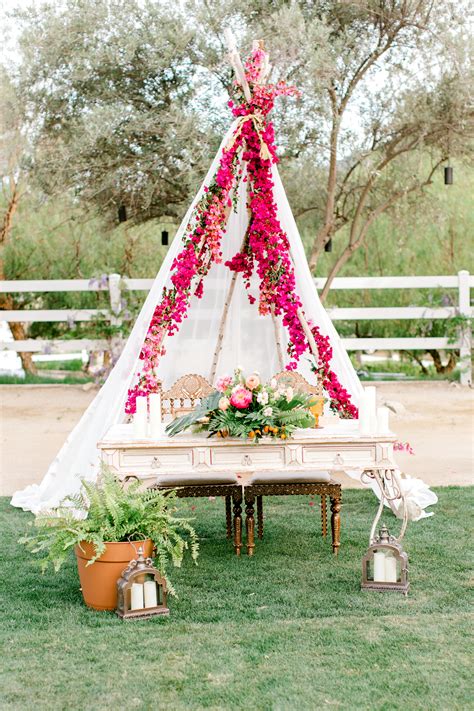20 Beautiful Sweetheart Table Ideas Any Couple Would Love