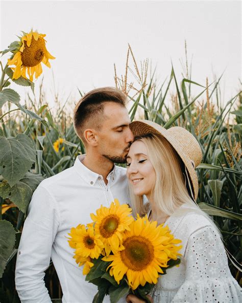 Every day at 12pm you're sent 'bagels' — potential matches — and encouraged to start chatting with one of their. 5 of the Best Dating Apps for Finding a Long-Term Partner ...