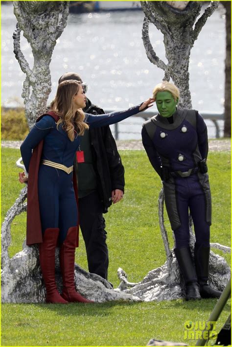 Photo Melissa Benoist Supergirl Tied Up On Set Photo Just Jared Entertainment News