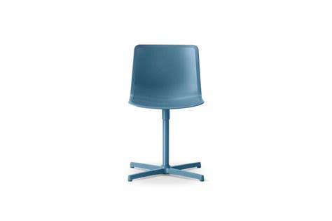 If you prefer a more traditional look, browse our collection of office chairs without wheels, available in an array of styles and finishes. 10 Easy Pieces: Modern Desk Chairs Without Wheels ...
