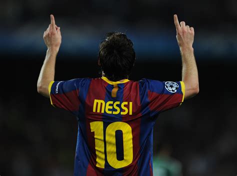 Lionel Messi Cesc Fabregas Mesut Ozil Among Top 25 Young Footballers