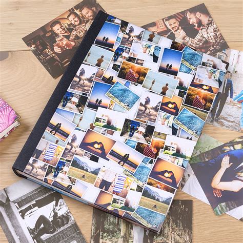 You'll need chipboard, patterned papers, plain cardstock, embellishments, and of course the secret supply to make the closure. Álbum de Fotos ScrapBook | Álbumes para Scrapbooking ...