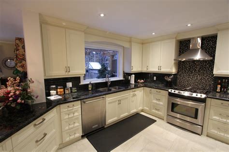 We are the largest dealer of kitchen cabinets and bathroom shop for wholesale cabinets at liquidation prices. Double the kitchen - Classic Kitchens Designs & Renovations Ltd.