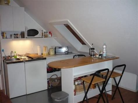 gemütliche 1-Zimmer-Dachwohnung mit Einbauküche - 1-Zimmer ...